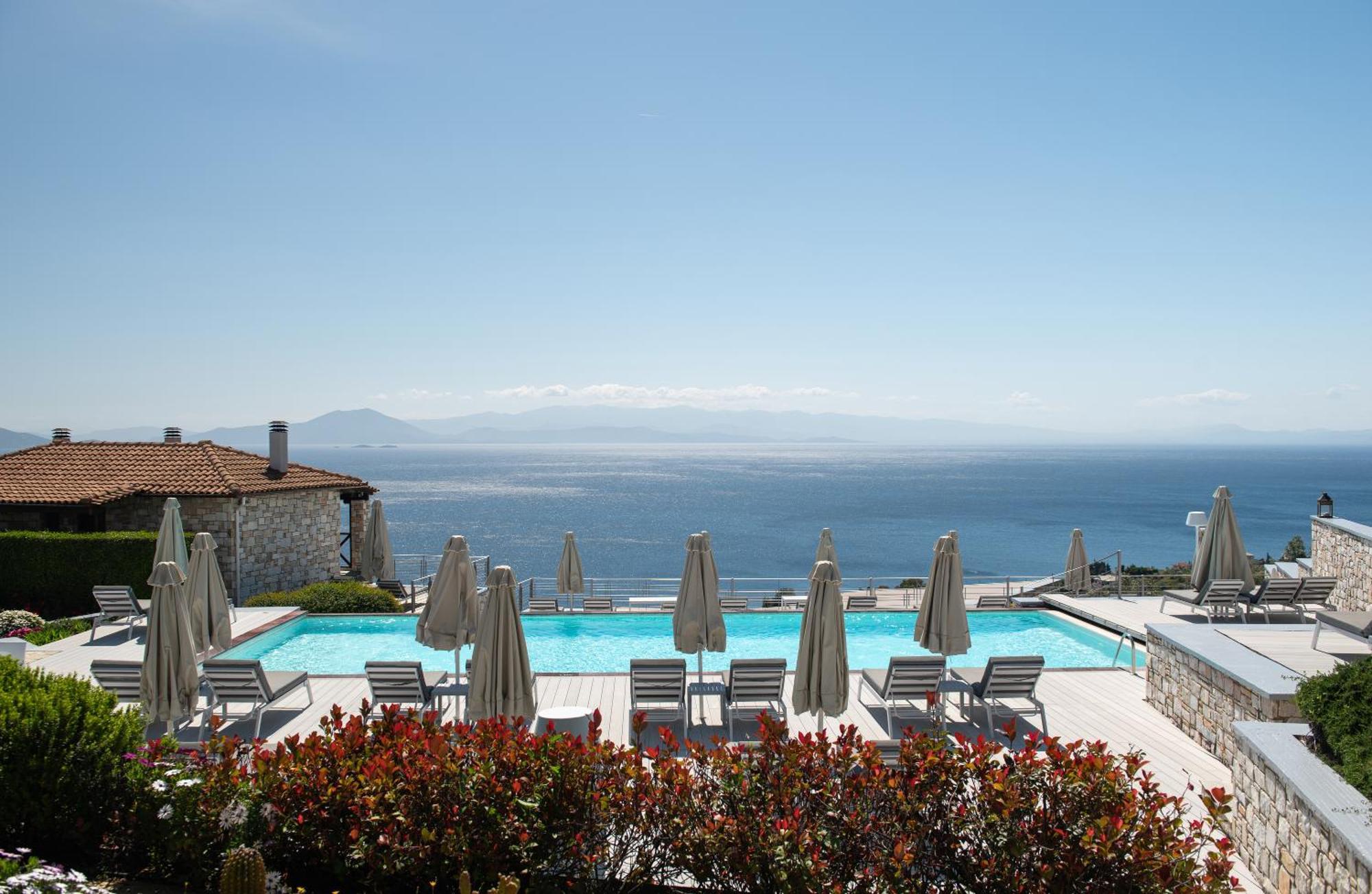 Karavia Lux Inn Áfissos Exterior foto